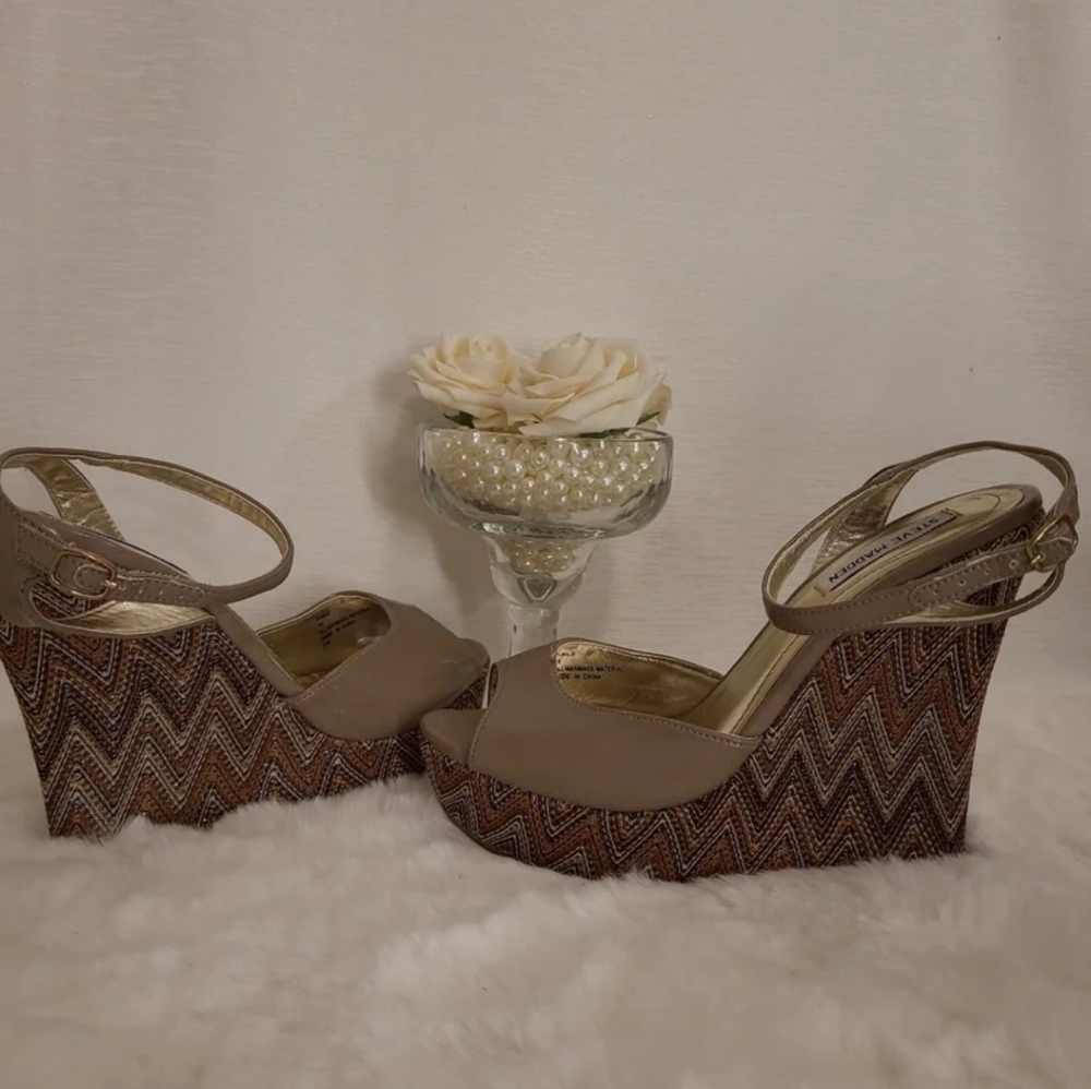 New Steve Madden wedge heel sz10